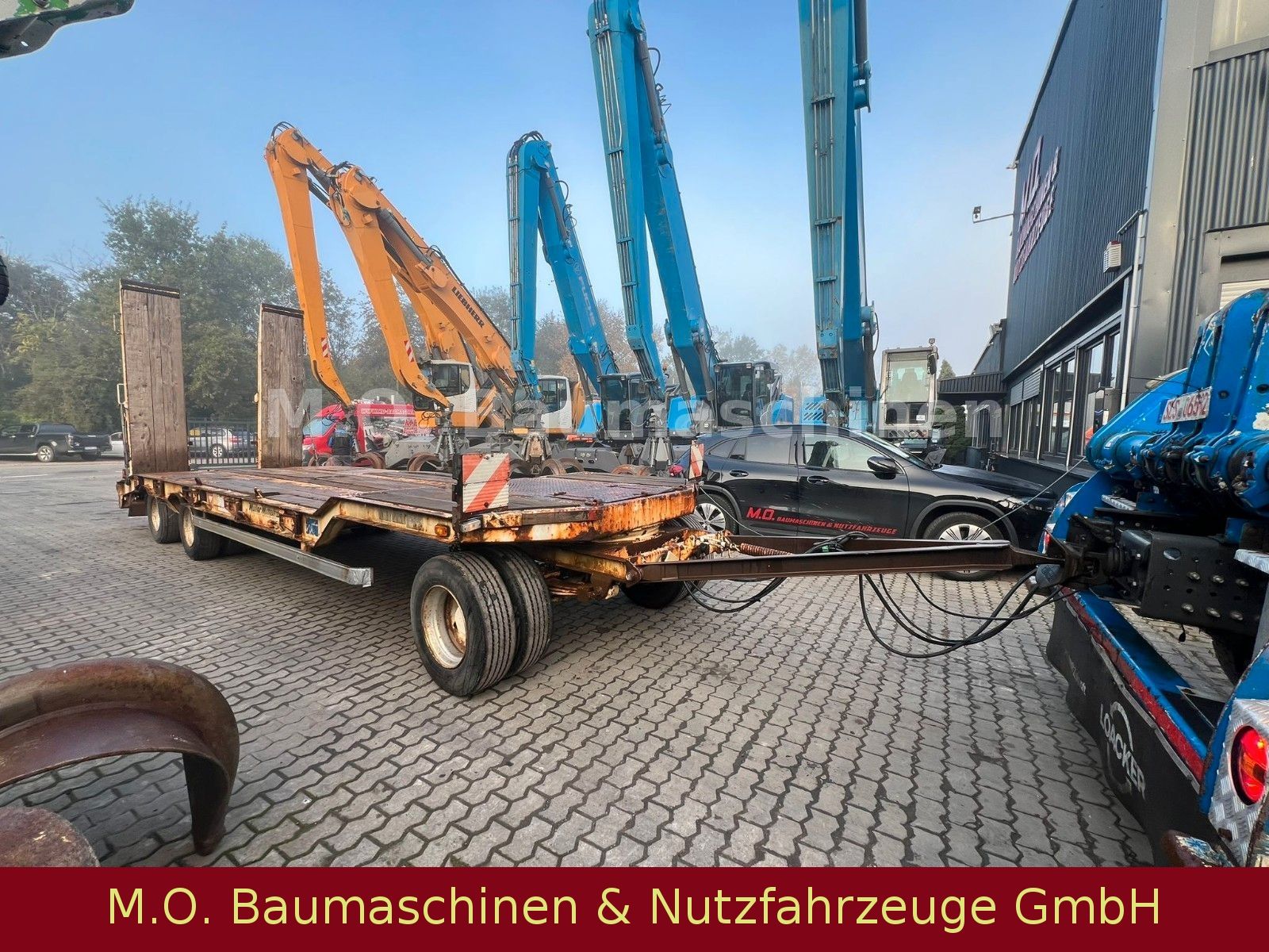 Fahrzeugabbildung Müller-Mitteltal T 30,0 Kompakt / 3 Achser / Blatt /Rampen/
