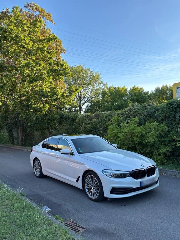 Image of BMW 530