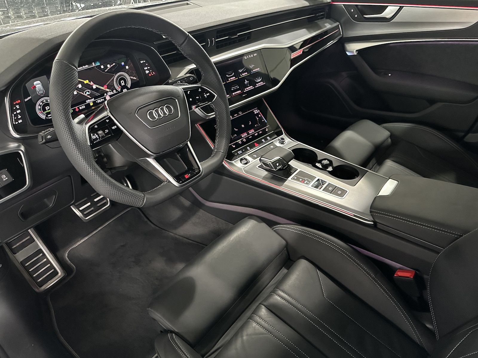 Fahrzeugabbildung Audi A6 Avant 45 TFSI quattro S line/Leder/Pano/´21/