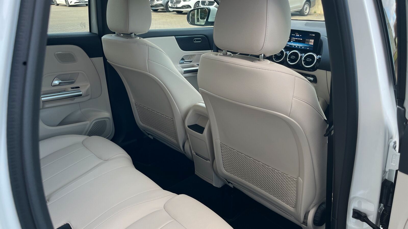 Mercedes-Benz GLA 180 +Progressive-Advanced+AHK+Distro+Kamera+ foto 23
