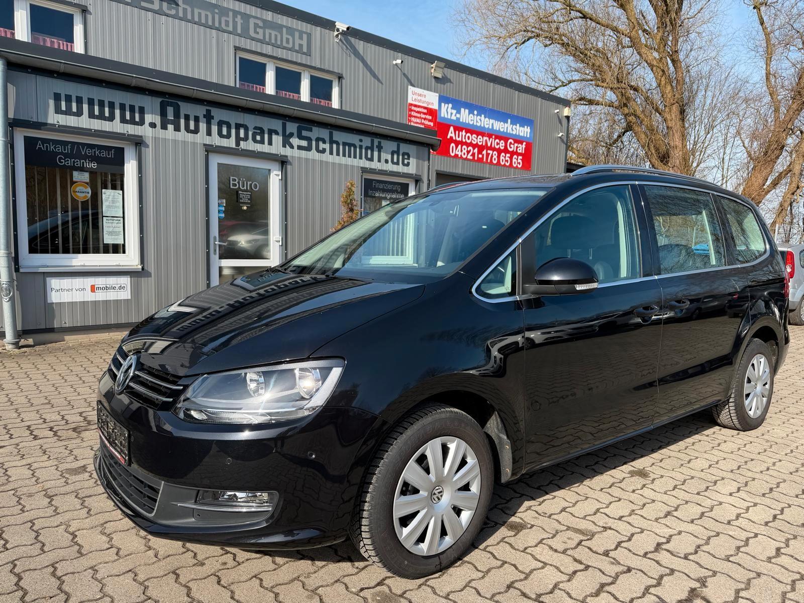 Volkswagen Sharan Highline 5-SITZER°AHK°LEDER°SZHG°PDC°SH!