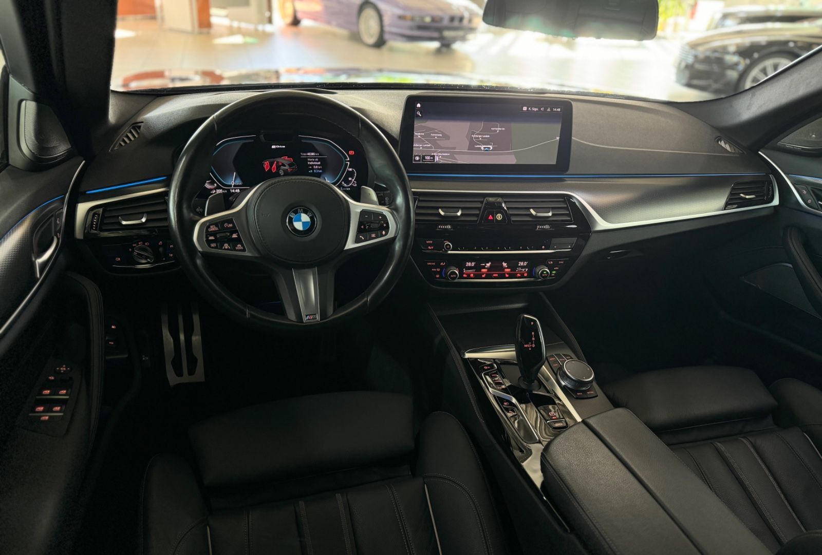 Fahrzeugabbildung BMW 530e M Sport Kamera Laser HUD DAB H/K Komfort