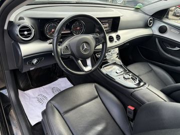 Mercedes E 200 - 6