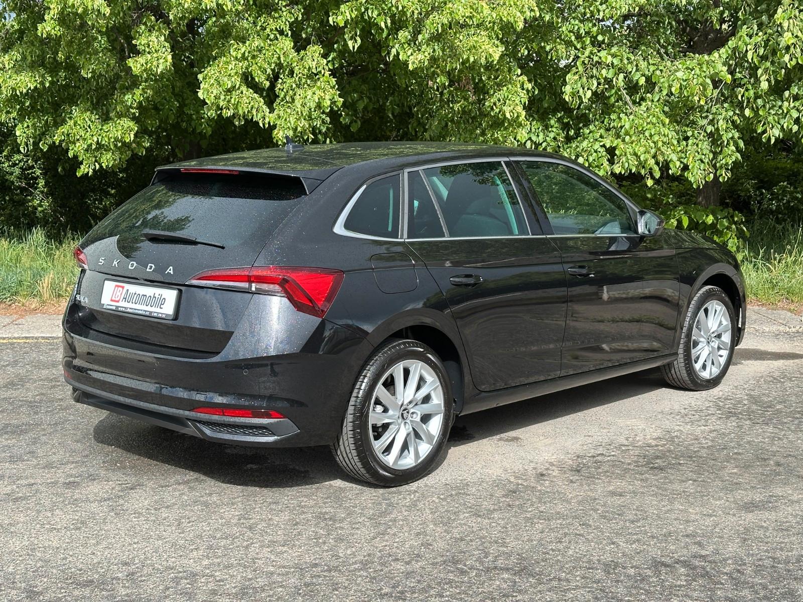 Skoda 1.0TSi DSG TOP & Selection KAMERA+PDC V/H LM17"