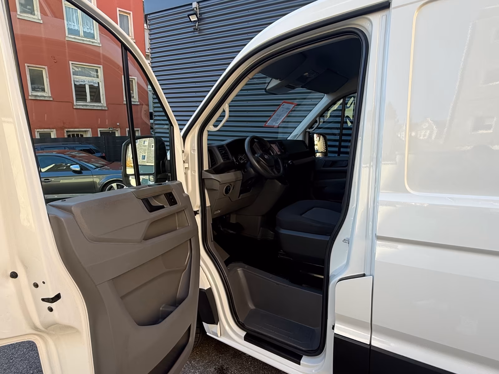 Volkswagen Crafter Kasten 30 mittellang*T-NAVI*R.KAM*AHK*, миниатюра 2