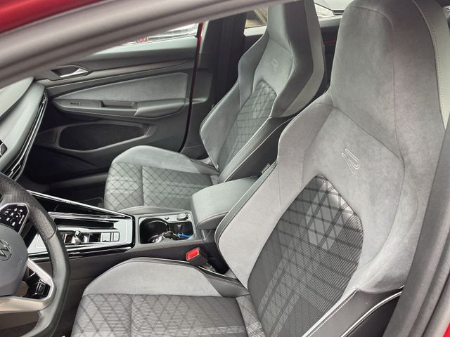 Golf Variant R-Line eTSi DSG Navi LED Kamera