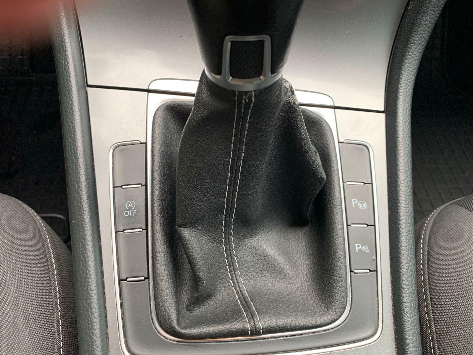 Volkswagen Golf 2015 — photo 13