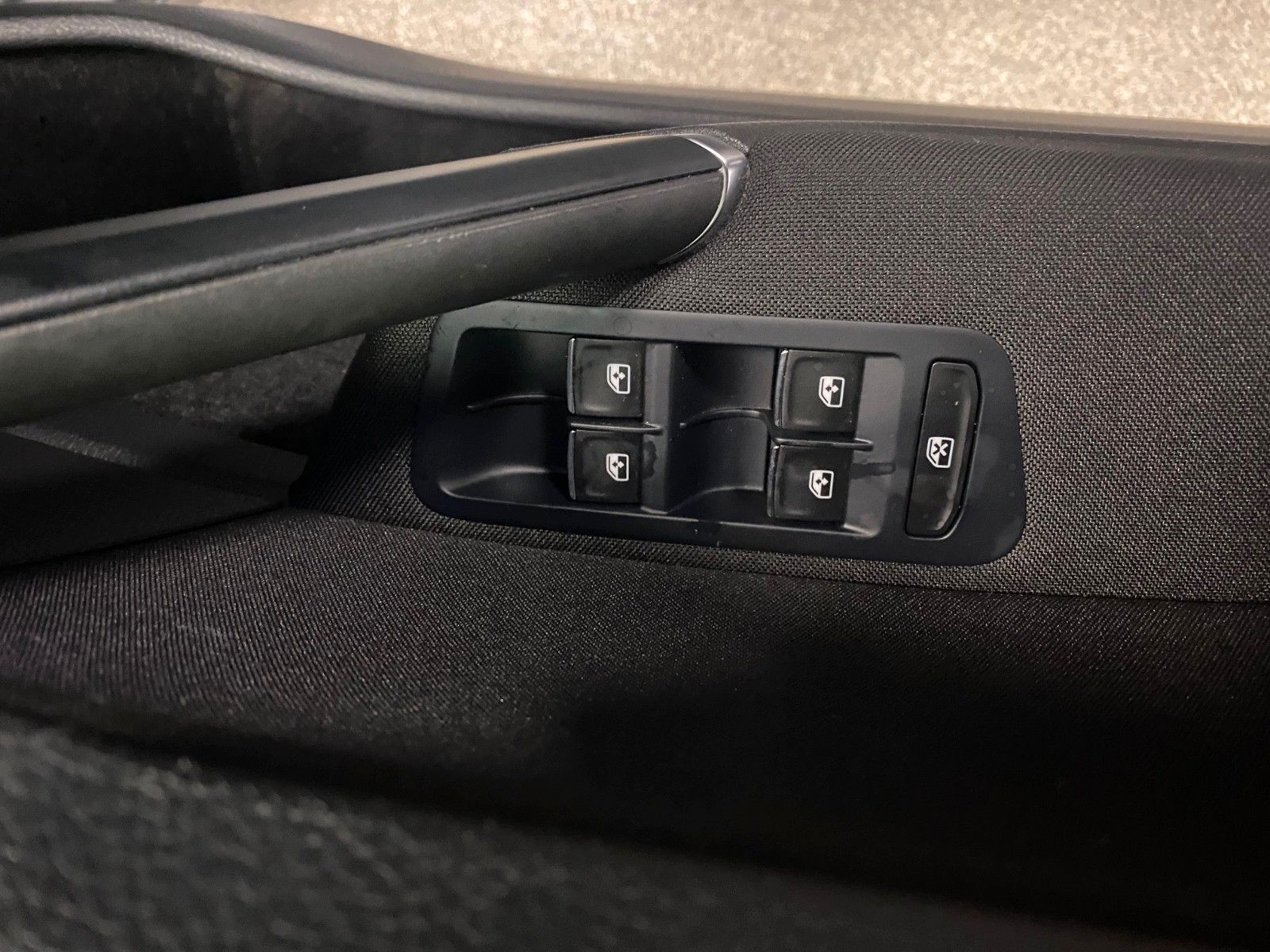 Fahrzeugabbildung Volkswagen Golf 7 1.4 TSI Highline+NAVI+ACC+ergoACTIVE+PDC+