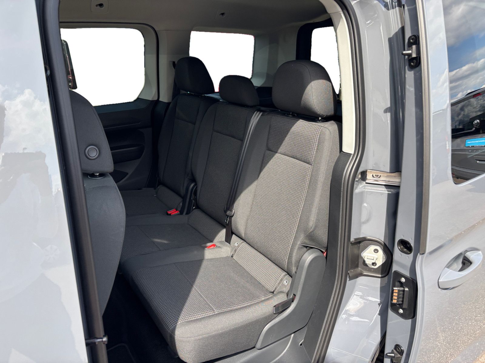 Volkswagen Caddy - Bild 11