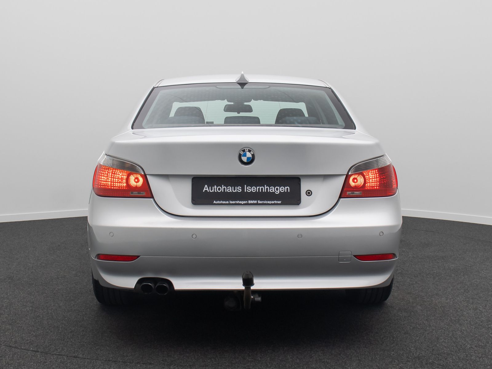 Fahrzeugabbildung BMW 520i GeschwindigReg PDC AHK Alarm Memory Xenon