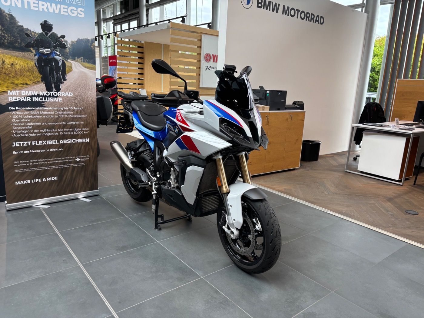 Fahrzeugabbildung BMW S 1000 XR Style Sport Touring u. Dynamikpaket