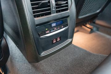 Fahrzeugabbildung BMW 320d Limo. Shadow M-Sport LED|KAM.|VIRTUAL|ACC