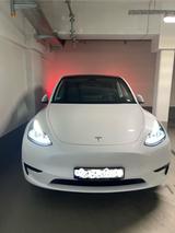Tesla Model Y RWD | Bj. 2023 | Tesla Garantie aktiv - Tesla Model Y: Von Privat