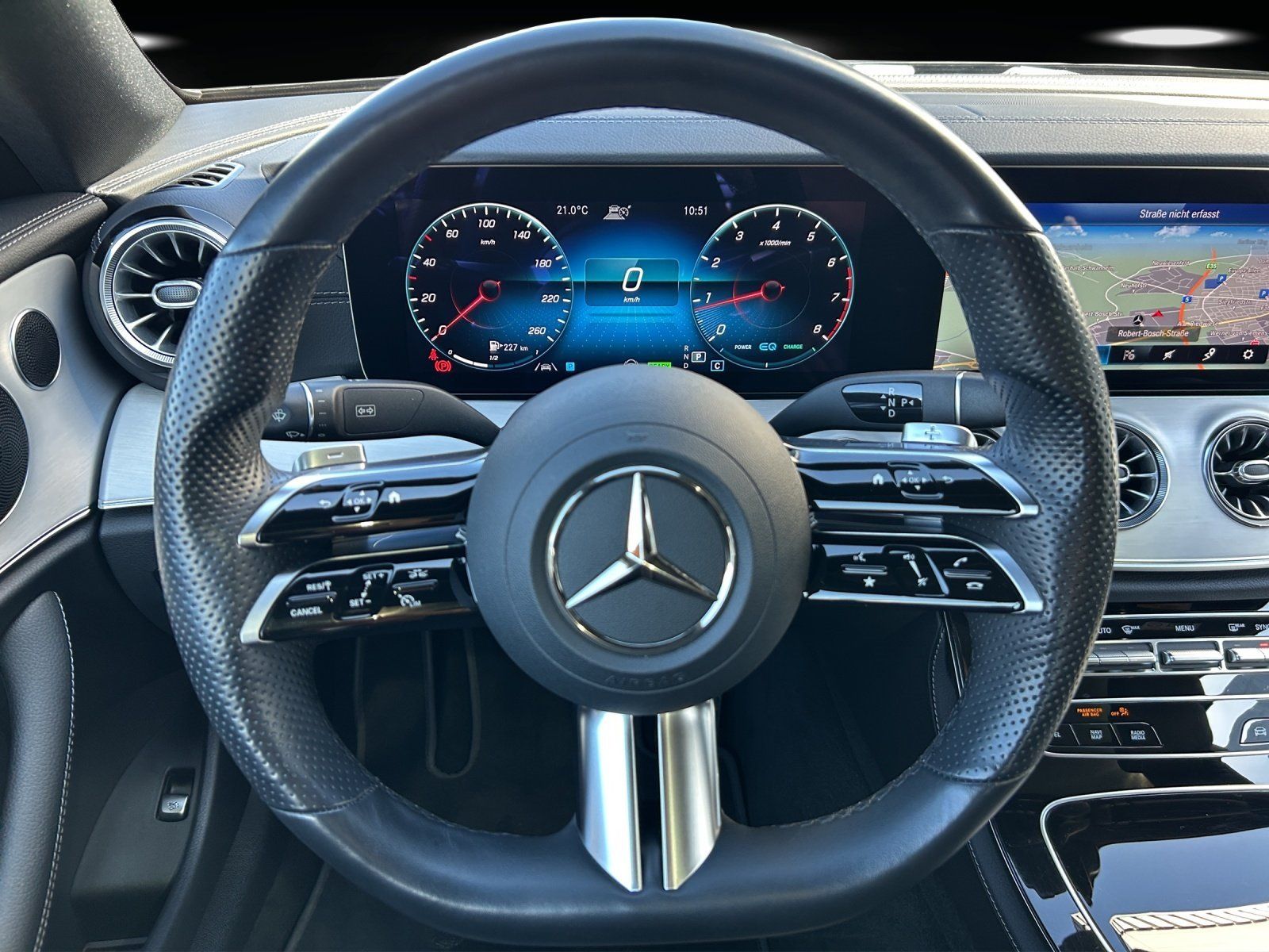 Fahrzeugabbildung Mercedes-Benz E 450 AMG Line 4Matic 9G-Tronic/LED/ACC/360°/NAV