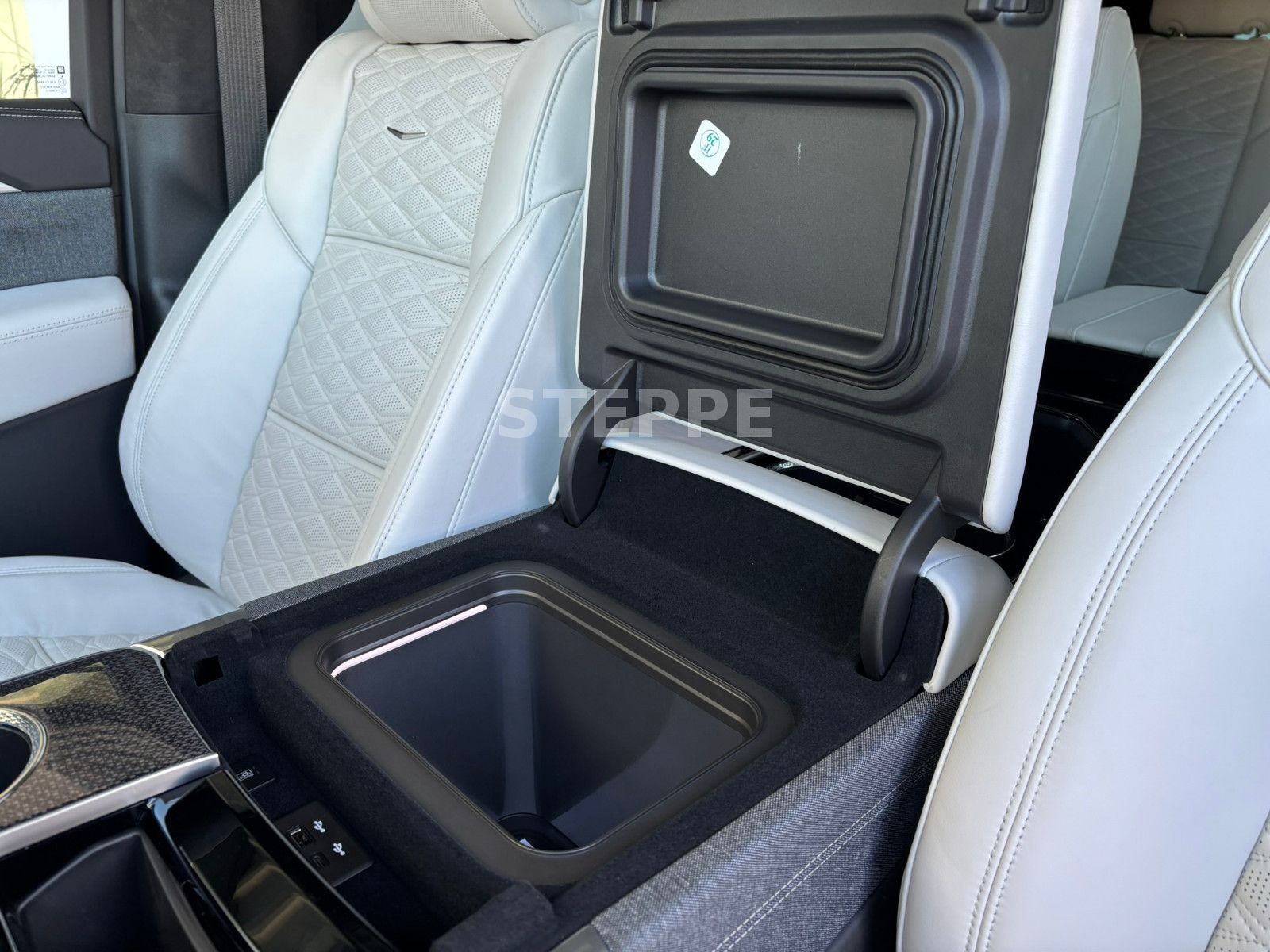 Cadillac Escalade MY26 V-Series 6.2 V8 Supercharged AWD