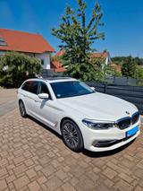 BMW 530i xDrive Touring Luxury Line / Pano