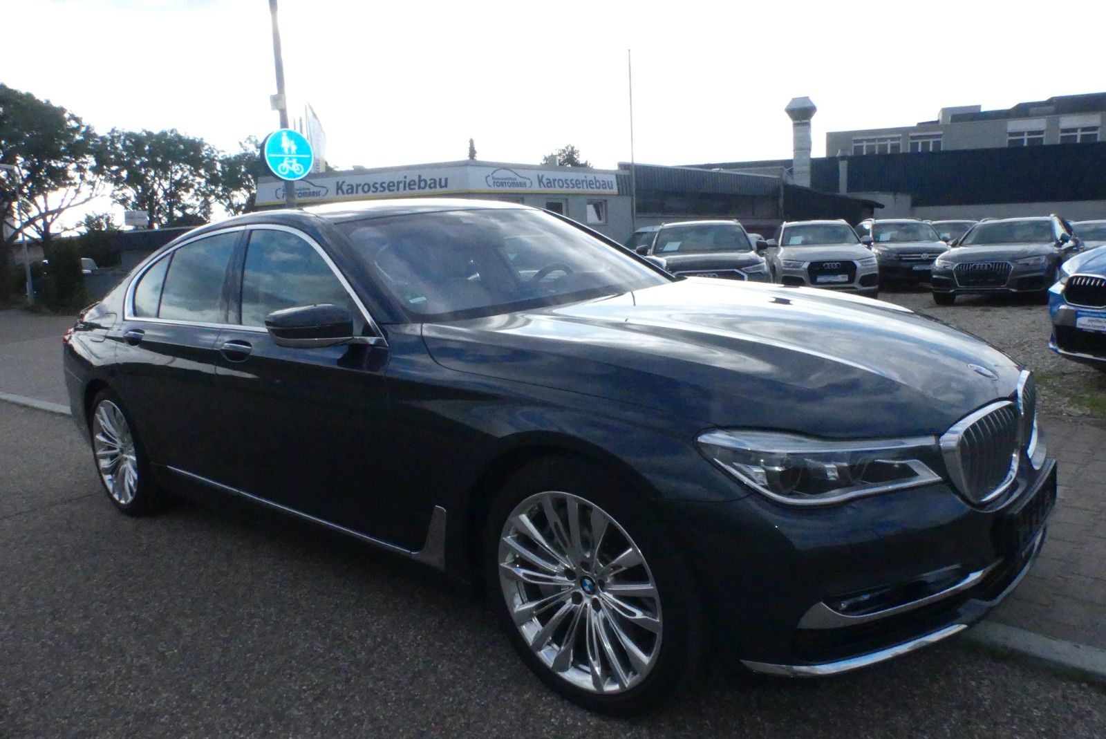 BMW 750 i foto 3