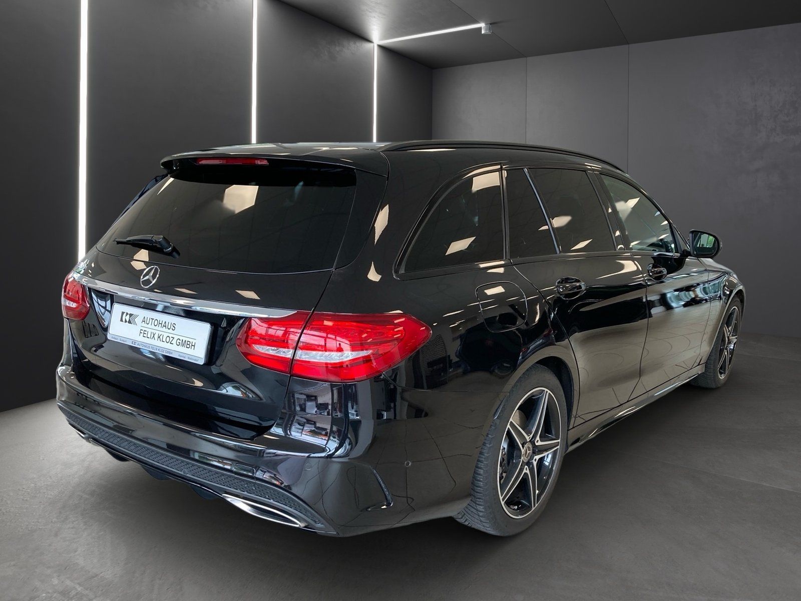 Fahrzeugabbildung Mercedes-Benz C 300 T AMG*Distronic*Standheiz*Pano*Sitzklima*