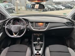 Fahrzeugabbildung Opel Grandland X Innovation Autom. AHK LED Kamera 18"