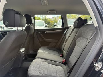 Volkswagen Passat Variant - 11