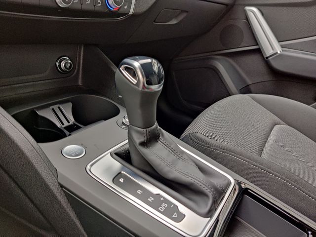 Q2 S line competition 35 TFSI S tronic