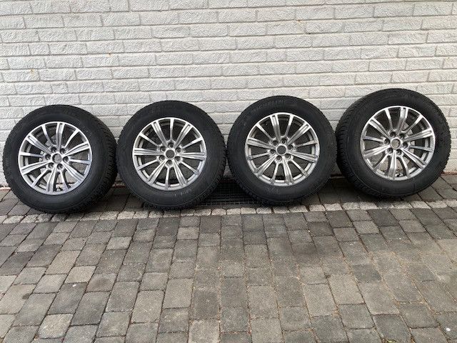 Fahrzeugabbildung Cadillac XT5 Premium AWD , NAVI+RFK*HEAD-UP*PANO*AHK