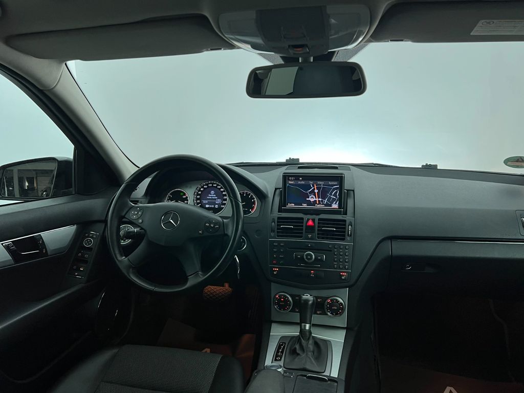 MERCEDES-BENZ C 280 T / V6 / 231 PS / PANORAMA / AHK MERCEDES-BENZ C 280 T / V6 / 231 PS / PANORAMA / AHK