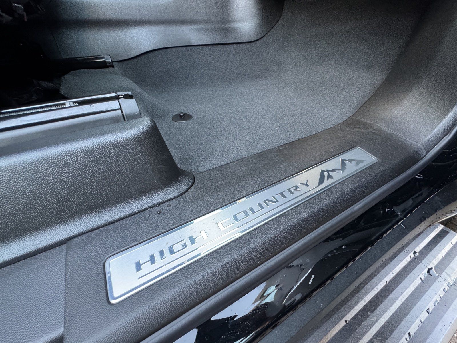 Fahrzeugabbildung Chevrolet Tahoe High Country 6.2 MY25 PDC/LED/AHK/CARPLAY