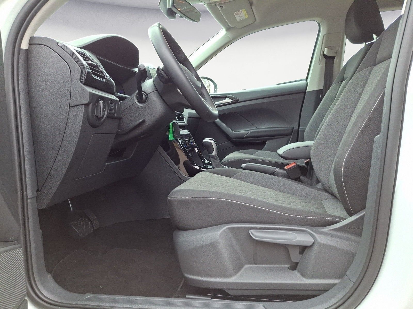 Volkswagen T-Cross - Bild 8