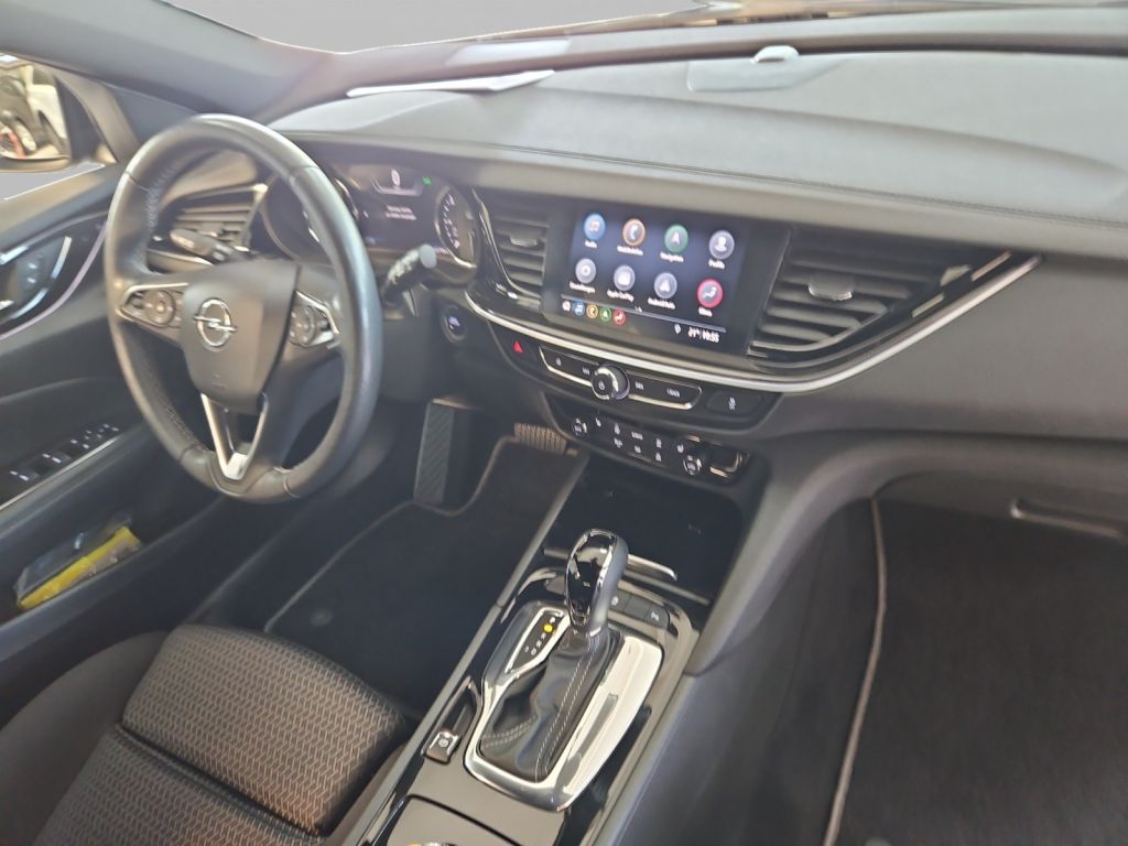 Fahrzeugabbildung Opel Insignia Sports Tourer 2.0 Diesel Aut. Elegance