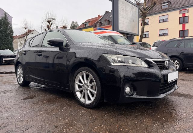 Lexus CT 200h Dynamic Line Navi Kamera LED SHZG PDC