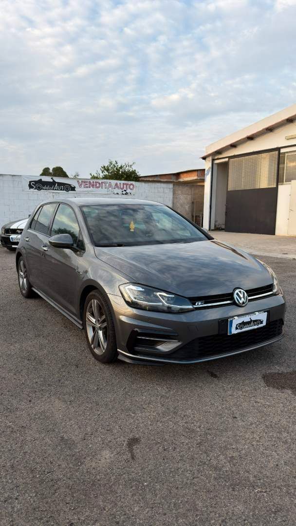 Volkswagen Golf 7 Restyling R-Line imagem 2