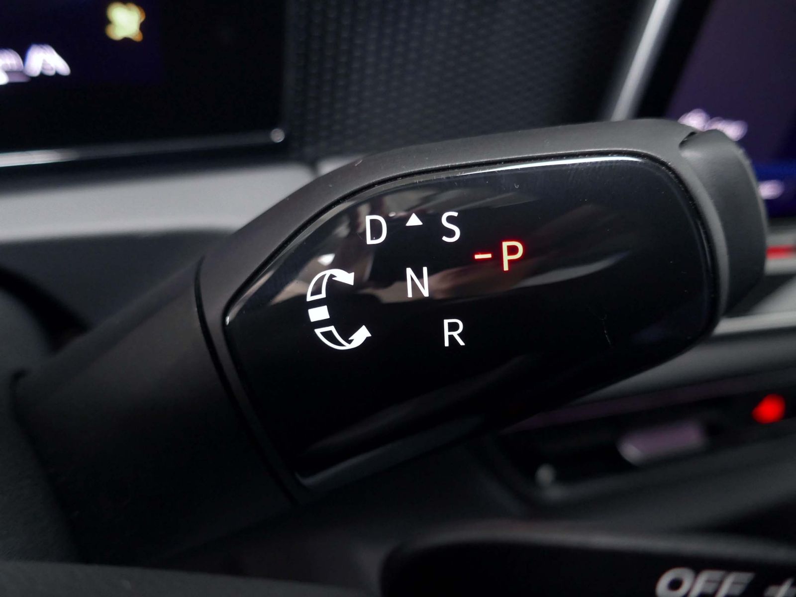 Fahrzeugabbildung Volkswagen Tiguan Life 2.0 TDI DSG | LED AHK RFK ACC