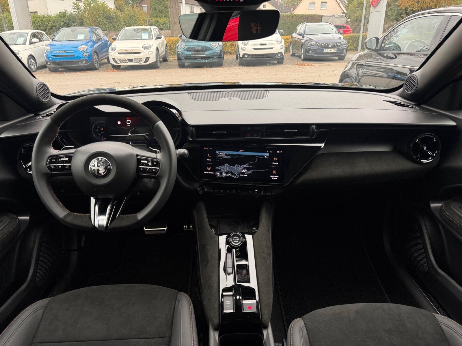 Fahrzeugabbildung Alfa Romeo Junior Ibrida Intensa/ Aut. Navi Kamera Sitzhzg.