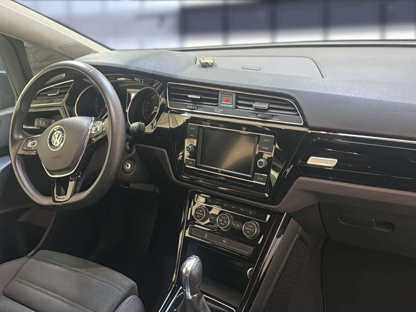 Fahrzeugabbildung Volkswagen Touran Highline BMT/Start-Stop/ Unfallfrei
