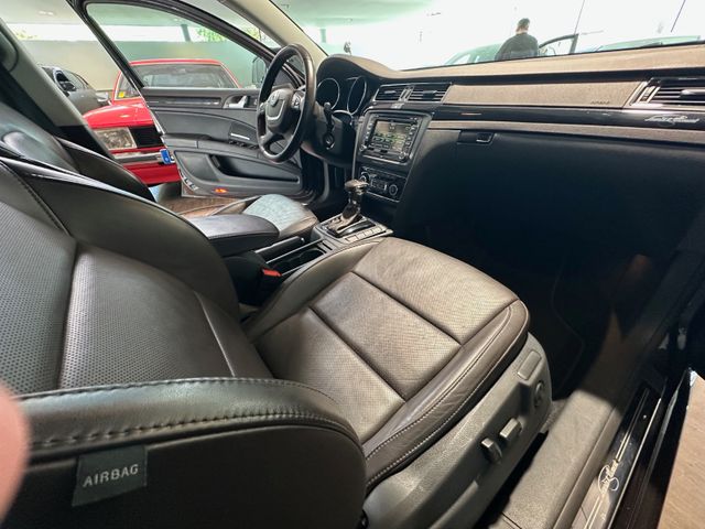 Fahrzeugabbildung Skoda Superb Combi Laurin & Klement*PANO*STANDHZG.*1.H