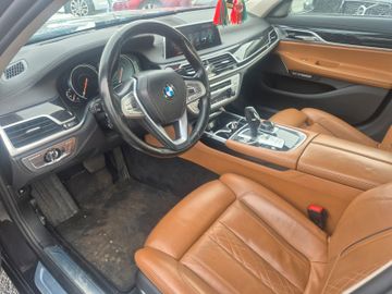 BMW 740 - 5