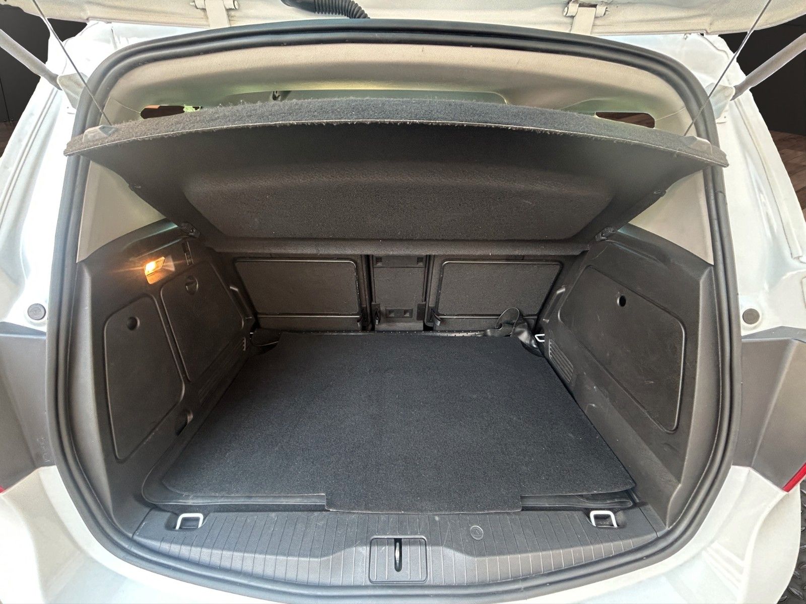 Fahrzeugabbildung Opel Meriva B Design Edition Klima/Parktronik PDC/