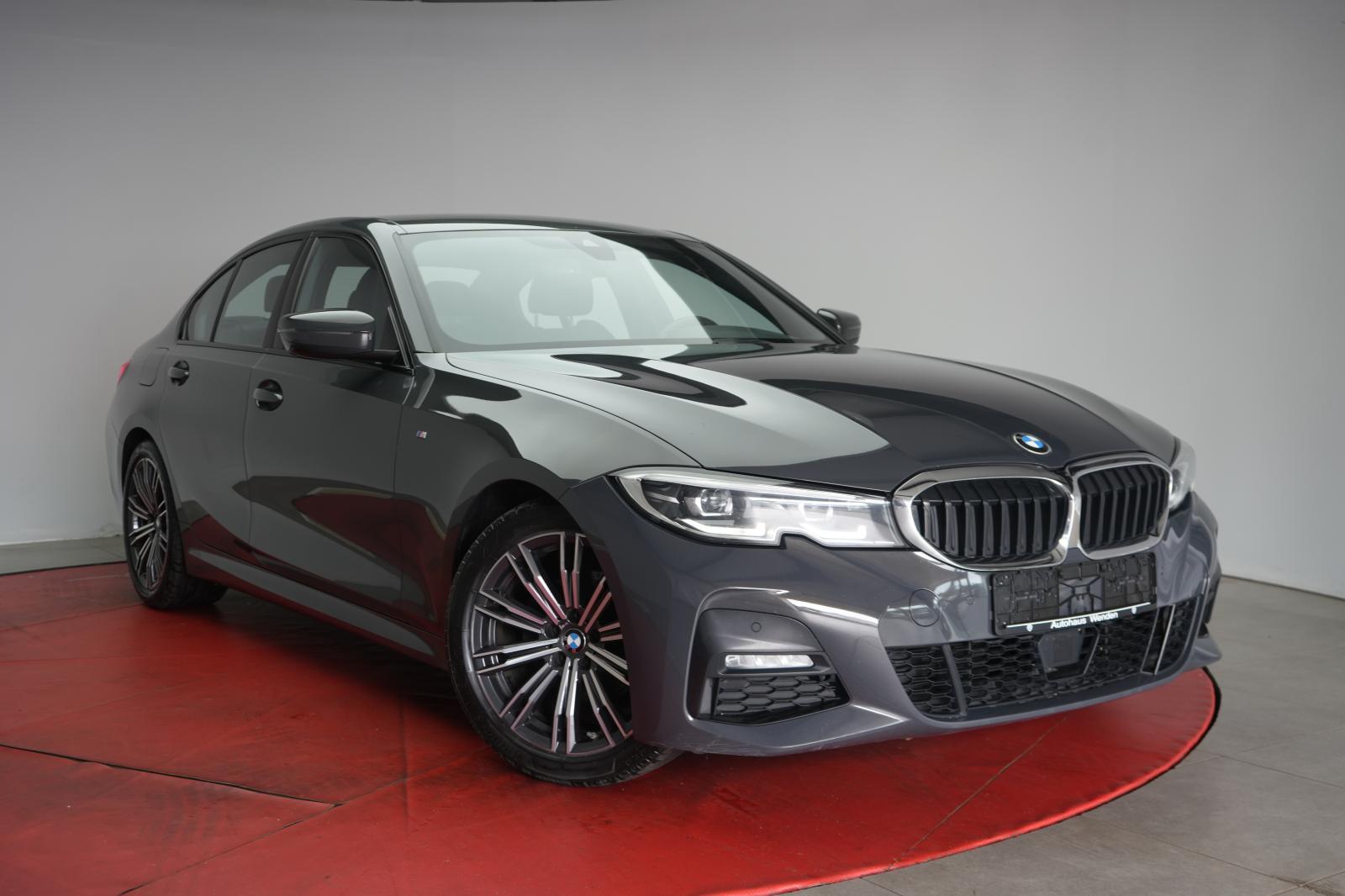 BMW 320 i M Sport Navi/ACC/Virtual/LED