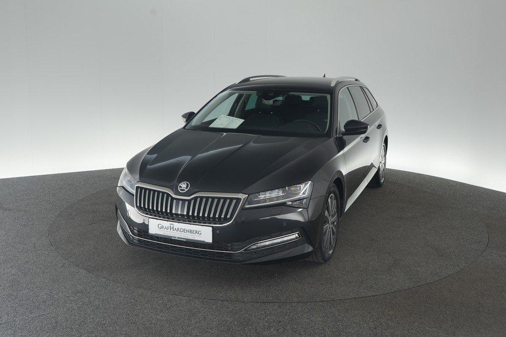 Skoda Superb Combi 2.0 TDI DSG Style Matrix ACC
