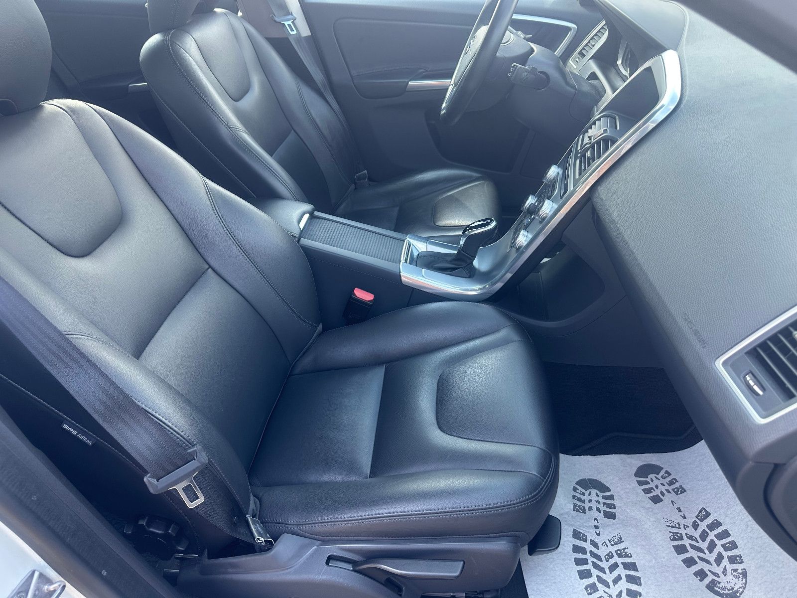 Fahrzeugabbildung Volvo XC60 SUMMUM D4*MODELL 2017+PANORAMA*