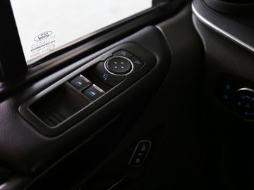 Ford Tourneo Custom 320 XENON KAMERA 8SITZ AHK STANDH