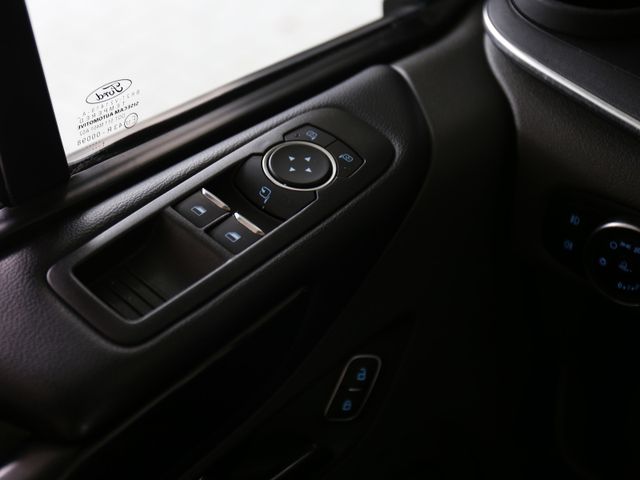 Ford Tourneo Custom 320 XENON KAMERA 8SITZ AHK STANDH