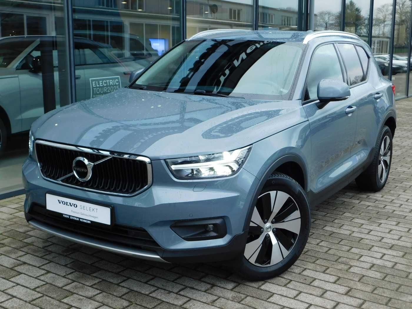 Fahrzeugabbildung Volvo XC40 T3 Geartronic Momentum Pro 'SHZ, LED, ALU'