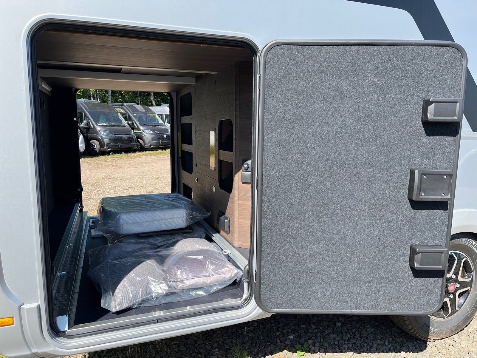 Fahrzeugabbildung Adria Coral Supreme 670 SL RFK,LED,ALDE, Messe Aktion