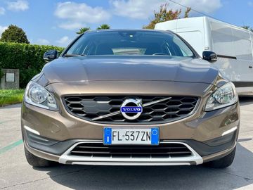 Volvo V60 Cross Country - 8