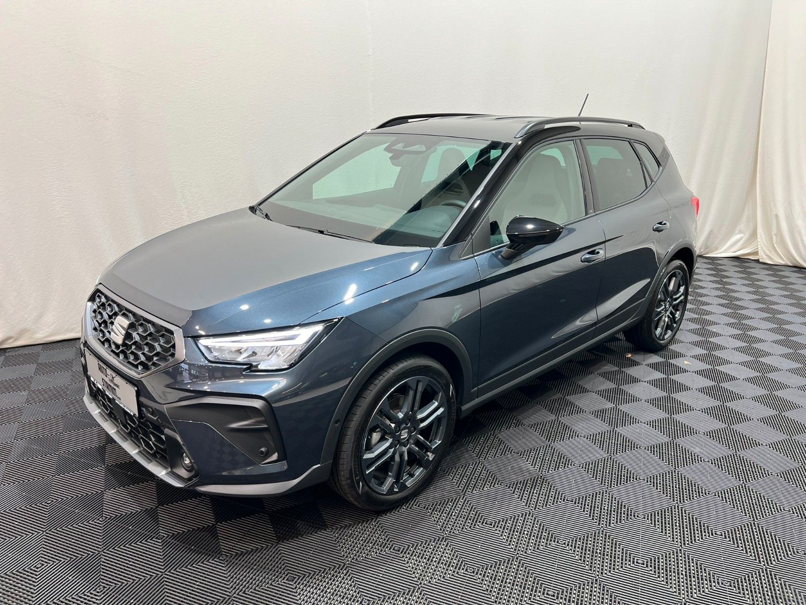 Fahrzeugabbildung SEAT Arona 1.5 TSI 110kW FR DSG