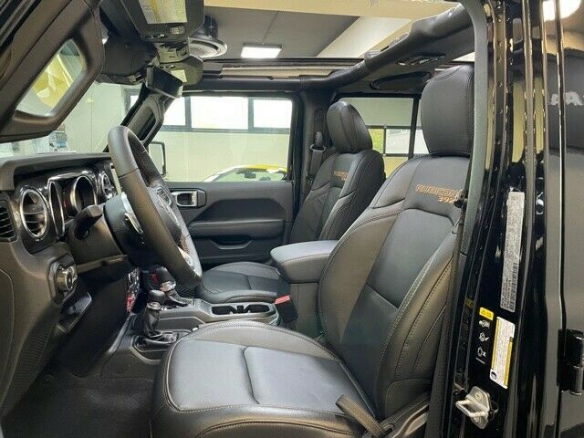 Fahrzeugabbildung Jeep 392 UNLIMITED RUBICON 6.4L-V8 SKY ONE TOP-CAM