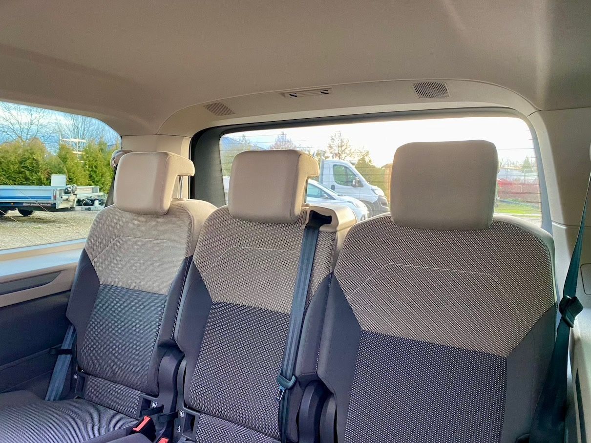 Fahrzeugabbildung Volkswagen T7 Multivan 2.0 TDI LANG LIFE AAC NAVI 7-SITZER