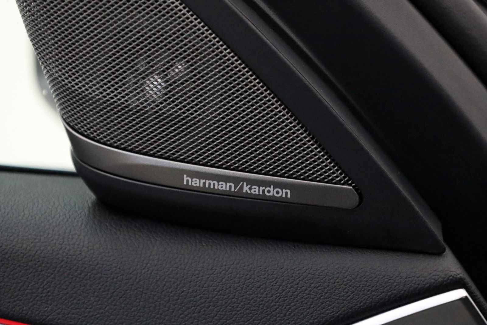 Fahrzeugabbildung BMW 530dA xDrive Touring Leder,Navi,Laser,HeadUp,SH